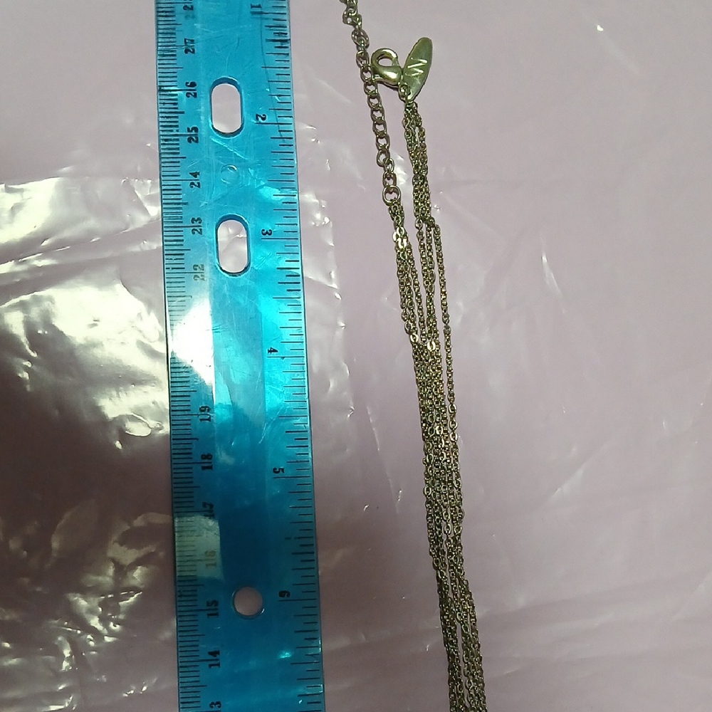 Elegant Silver Cross Pendant Necklace - Picture 8 of 8
